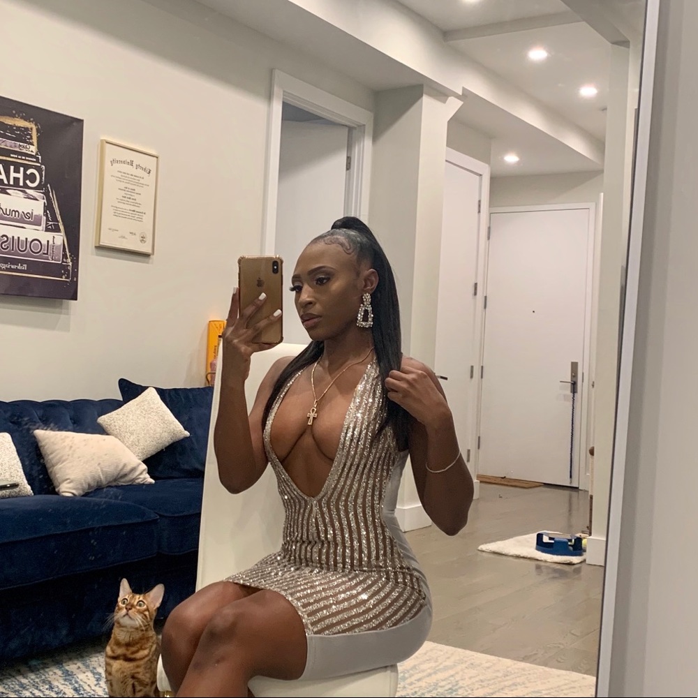 Shane Justin (Dare to be Vintage dress)